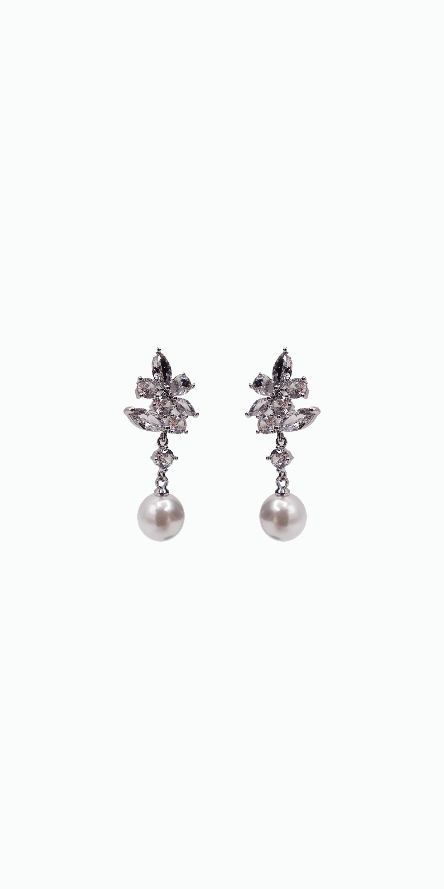 silver /one size/ Camille La Vie/Rhinestone Cluster Pearl Drop Earrings /front