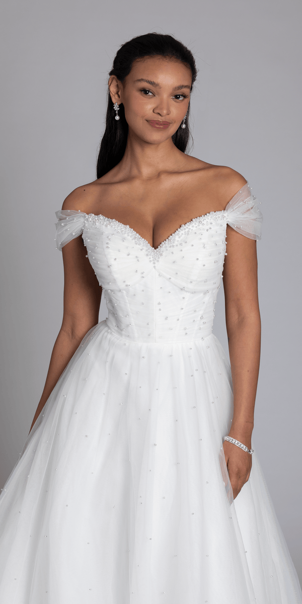 ivory/size/4/missy/Camille La Vie/Pearl Sweetheart Pleated Off the Shoulder Corset Tulle Ballgown/close up