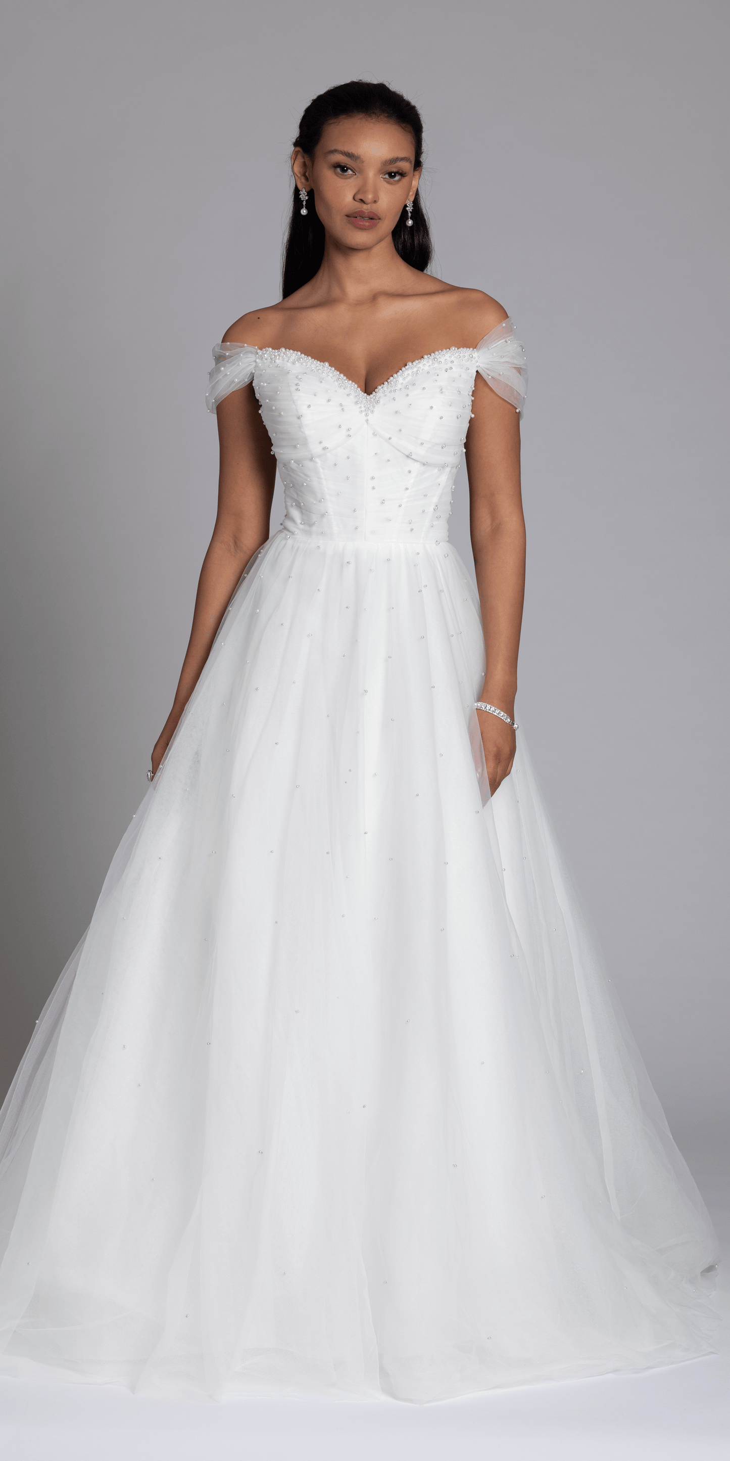 ivory/size/4/missy/Camille La Vie/Pearl Sweetheart Pleated Off the Shoulder Corset Tulle Ballgown/front